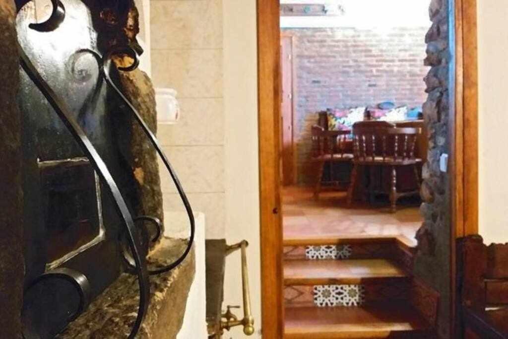 Casa Tia Modesta Es Una Calida Y Acogedora Casa Cabezas Bajas Luaran gambar